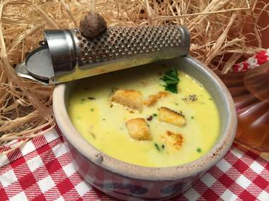 Lauchsuppe mit Ingwer und Curry