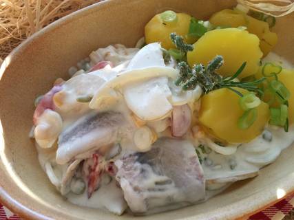 Matjes-Töpfle mit Cocktailtomaten