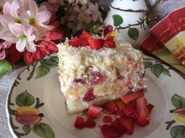 Erdbeer-Tiramisu mit weisser Kuvertüre