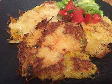 Kartoffel-Käsepuffer mit Zucchini und Kürbis