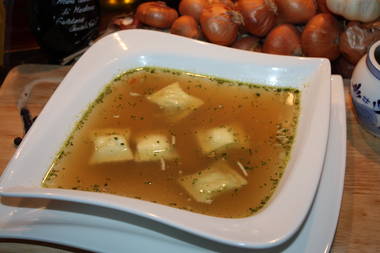 Schwäbische Maultaschensuppe