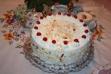 Schwarzwälder Mandel-Kirschwasser-Sahne-Torte