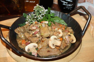 Saure Leberle mit frischen Champignons