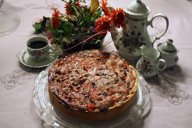 Zwetschgen-Pfirsich Kuchen