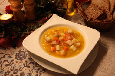 Kürbissuppe mit Bauerbrotwürfel