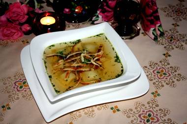 Flädlesuppe mit Schwäbischen Suppenmaultäschle