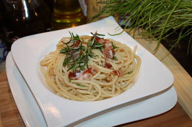 Makkaroni mit Schwarzwälder Schinkenspeck