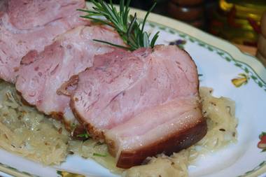 Schwarzwälder Rollschinken auf Badischem Weinsauerkraut