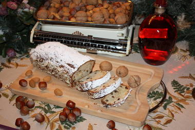 Amaretto-Mandel Stollen