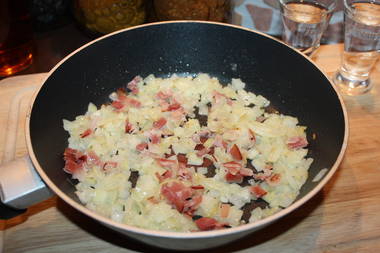 Schwarzw&auml;lder Speckw&uuml;rfel gebraten