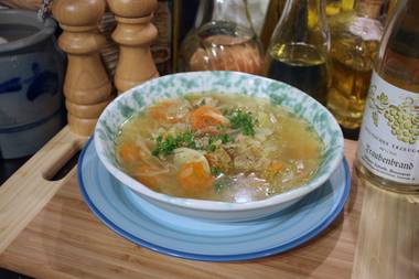 Weißkohlsuppe