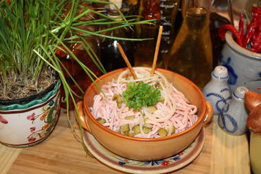 Wurstsalat mit Gurken