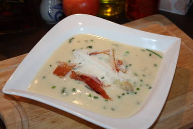 Spargelsuppe mit Schwarzwälder Schinkenspeck