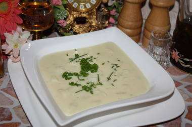 Spargel Kräuter-Cremsuppe